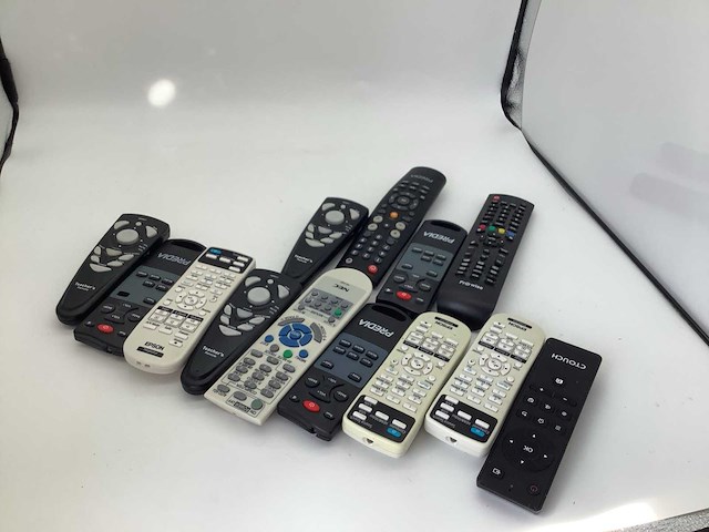 Epson nec ctouch predia partij afstandsbedieningen (13x) - afbeelding 1 van  4