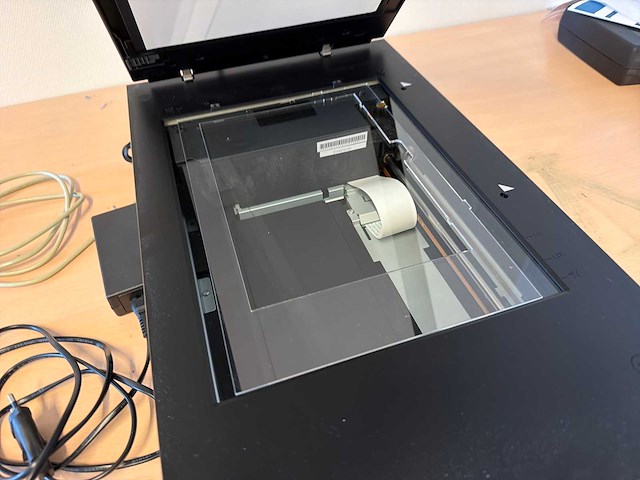 Epson perfection v850 pro professionele flatbed filmscanner - afbeelding 3 van  5