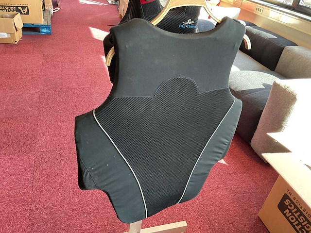 Equi theme bodyprotector - afbeelding 2 van  3
