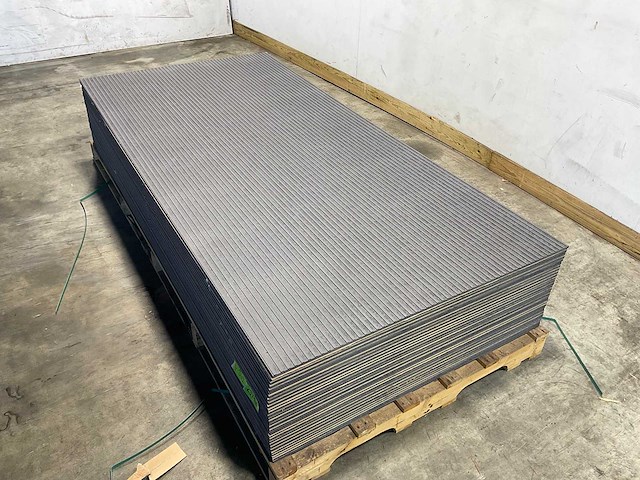 Equitone gevelplaat - brandklasse a2 - donkergrijs - 250x122x1 cm (30x) - afbeelding 1 van  7