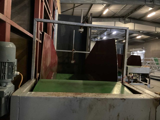 Erc machinery - kistenvuller - 2011 - afbeelding 3 van  8