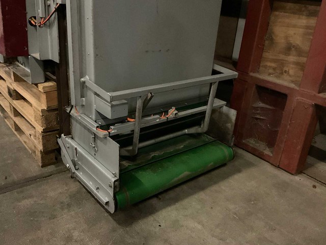 Erc machinery - kistenvuller - 2011 - afbeelding 7 van  8