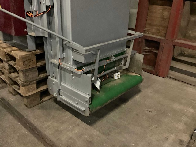 Erc machinery - kistenvuller - 2011 - afbeelding 5 van  6