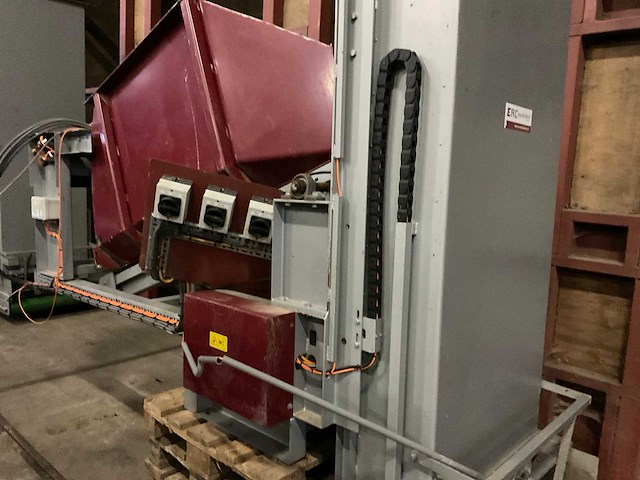 Erc machinery - kistenvuller - 2011 - afbeelding 6 van  6