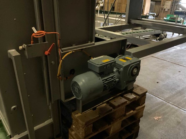 Erc machinery - kistenvuller - 2011 - afbeelding 2 van  9