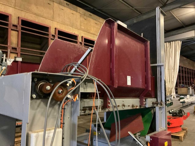 Erc machinery - kistenvuller - 2011 - afbeelding 7 van  9