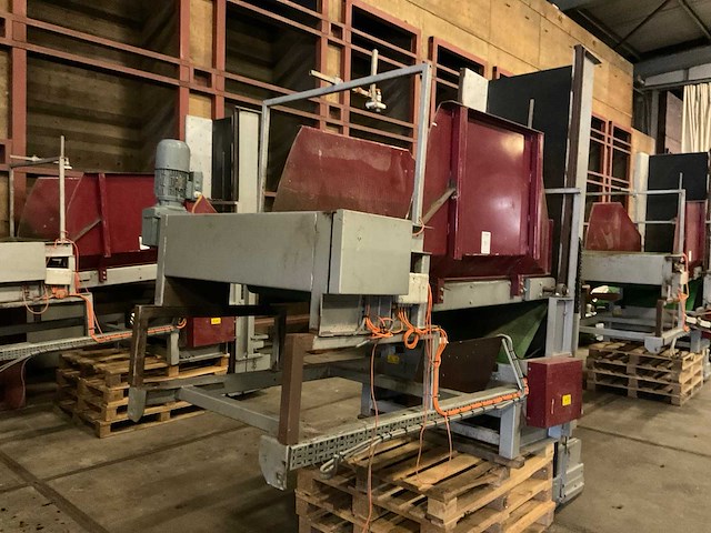 Erc machinery - kistenvuller - 2011 - afbeelding 7 van  9