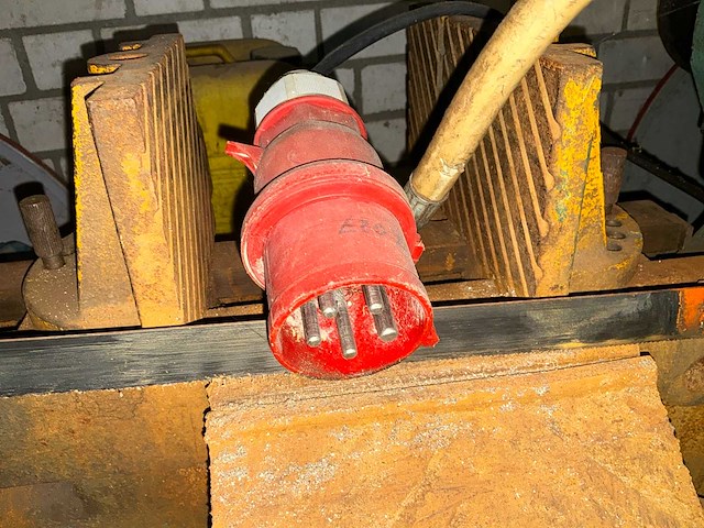 Ercole e275 beugelzaagmachine - afbeelding 11 van  11