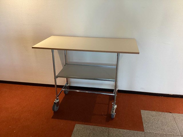 Ergobjorn serveerwagen - afbeelding 1 van  4