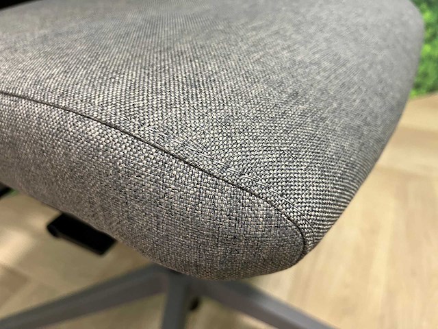 Ergonomische bureaustoel - ongebruikt - afbeelding 8 van  17