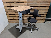 Ergonomische bureaustoel, håg, capisco 8106 (wool), met verrijdbaar zit-sta bureau - afbeelding 1 van  9
