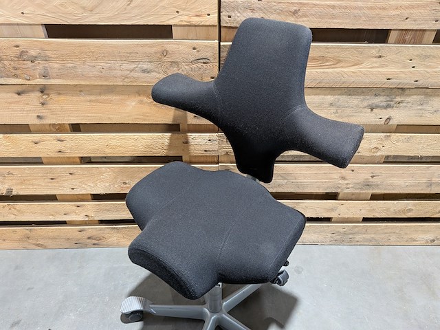 Ergonomische bureaustoel, håg, capisco 8106 (wool), met verrijdbaar zit-sta bureau - afbeelding 7 van  9