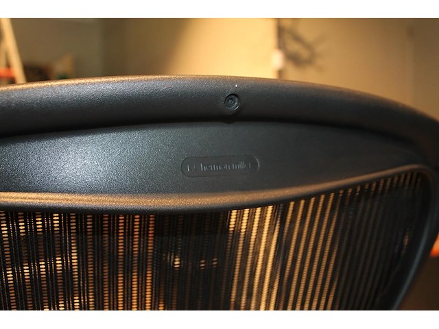 Ergonomische bureaustoel herman miller model aeron medium. let op onderdeel van combinatiekavel c171. onderdeel van combinatiekavel combinatiekavel van 11 ergonomische bureaustoelen herman miller model aeron medium. kavels c005 en c161 t/m c170 - afbeelding 4 van  4