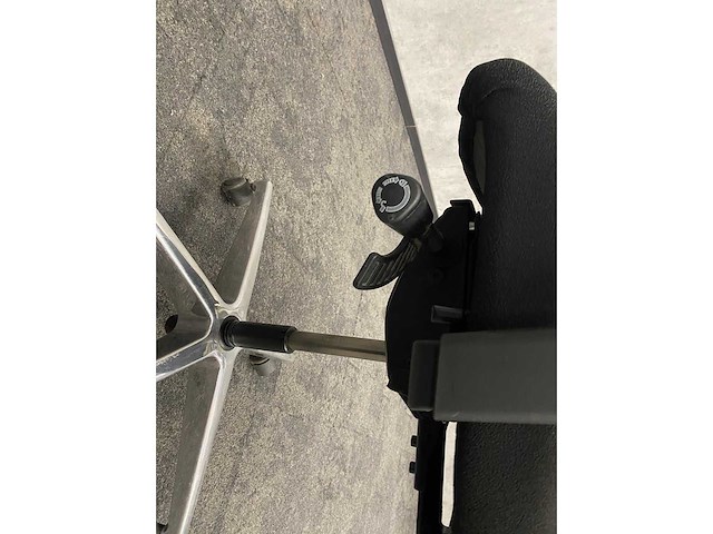 Ergonomische bureaustoel zwart-chroom - afbeelding 11 van  11