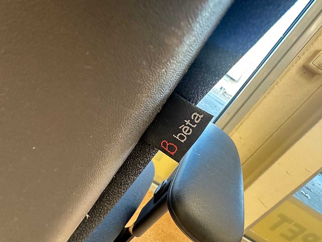 Ergonomische bureaustoel - afbeelding 3 van  3