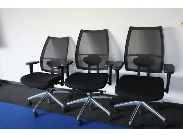 Ergonomische bureaustoelen - 3 stuks - afbeelding 1 van  4