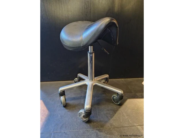 Ergonomische zadelkruk op wielen - afbeelding 1 van  2
