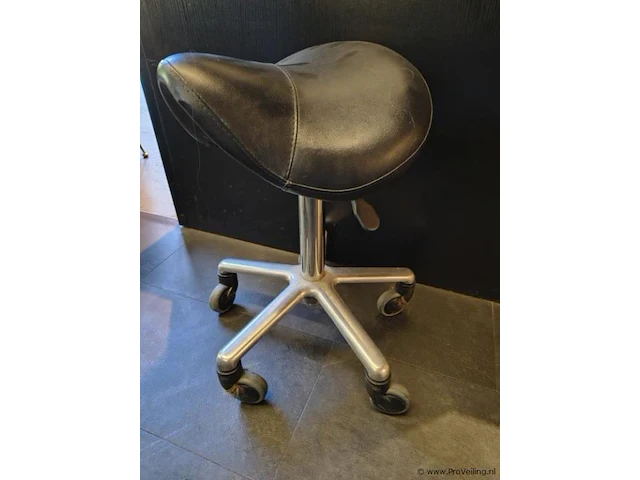 Ergonomische zadelkruk op wielen - afbeelding 2 van  2