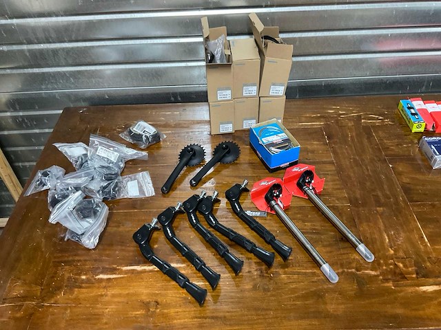 Ergotec, mirage, elvedes, shimano fiets onderdelen: standaard, bel, versnelling - afbeelding 1 van  9