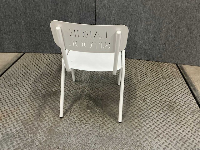 Erik kessels “empty chair” stoel (9x) - afbeelding 4 van  5