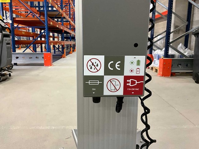 Erkon verrijdbare electronische heflift (work positioner stapelaar) - afbeelding 4 van  9