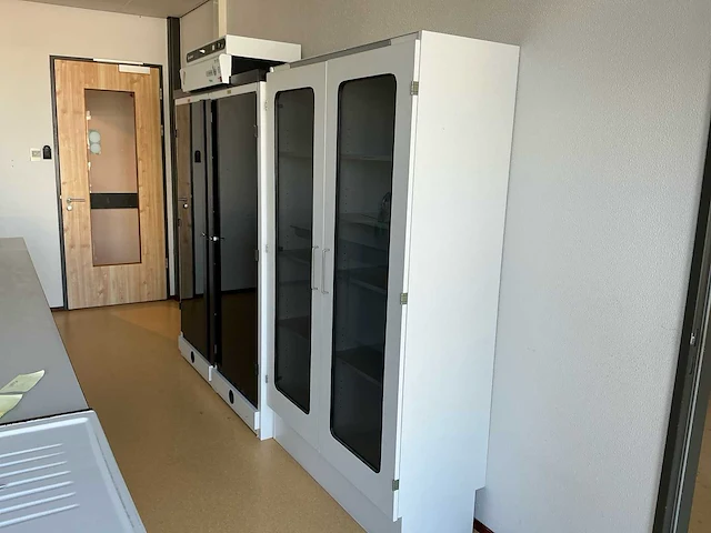 Erlab captair store avpd 804 dubbele chemicaliën-/filterkast met afzuiging - afbeelding 10 van  14