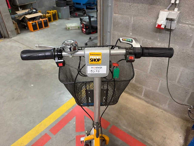 Erler colly 1 elektrische 3-wiel transportstep met laadplateau, mand en lader - afbeelding 5 van  5