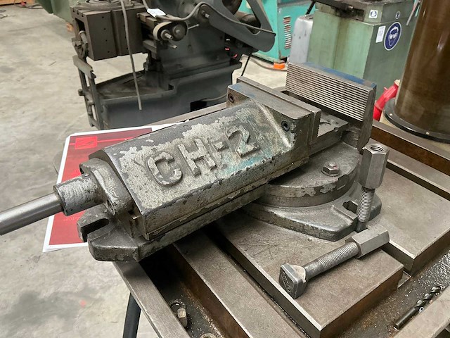 Erlo tca-50 kolomboormachine - afbeelding 8 van  17