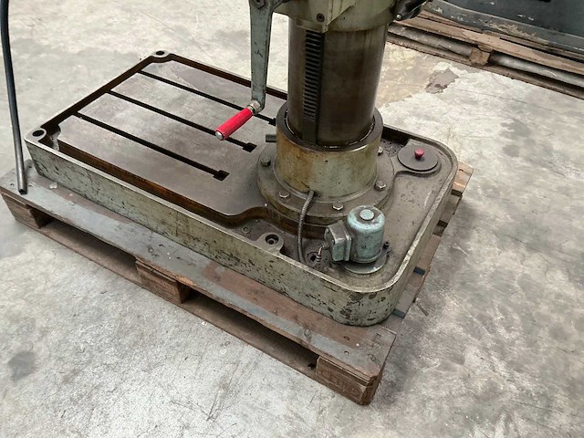 Erlo tca-50 kolomboormachine - afbeelding 14 van  17