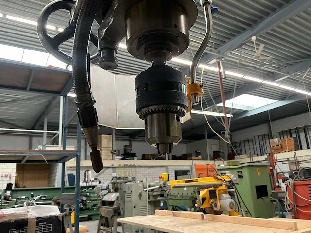 Erlo tca-50 kolomboormachine - afbeelding 16 van  17