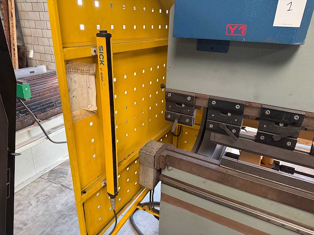 Ermaksan - 2006 - cnc ap 3600x160 - cnc-kantbank - afbeelding 5 van  7