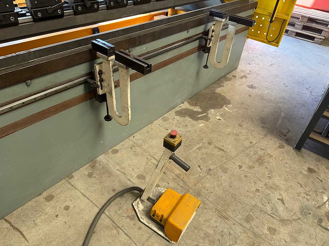 Ermaksan - 2006 - cnc ap 3600x160 - cnc-kantbank - afbeelding 2 van  15