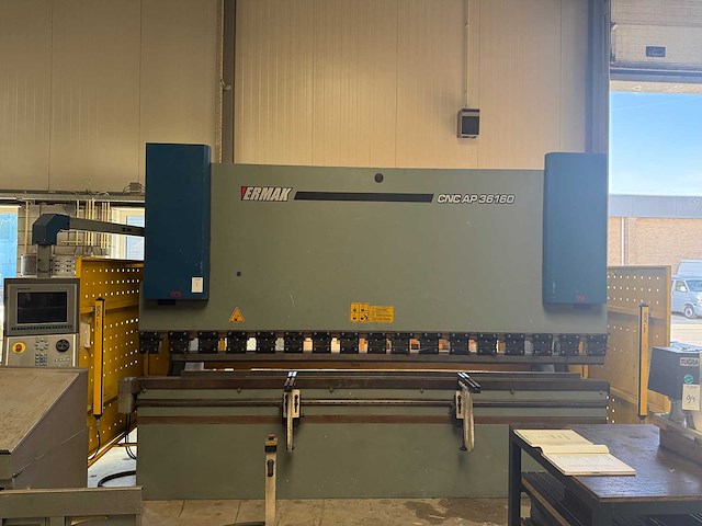 Ermaksan - 2006 - cnc ap 3600x160 - cnc-kantbank - afbeelding 8 van  15