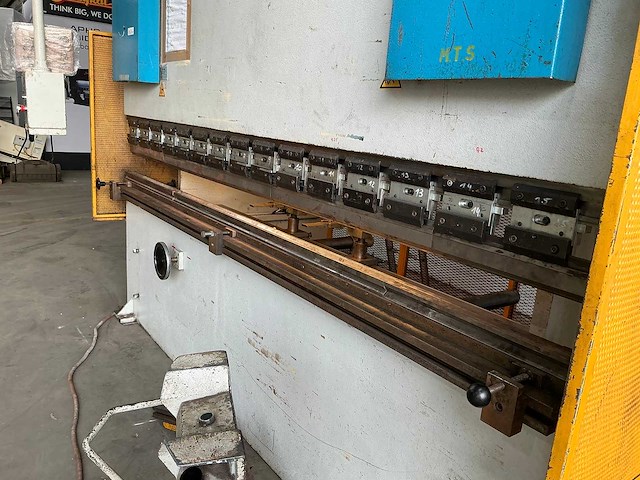 Ermaksan - ap 3100mm x 160t - press brake - 1998 - afbeelding 9 van  11