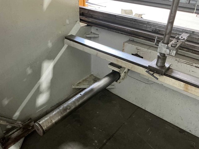 Ermaksan - ap 3100mm x 160t - press brake - 1998 - afbeelding 7 van  11