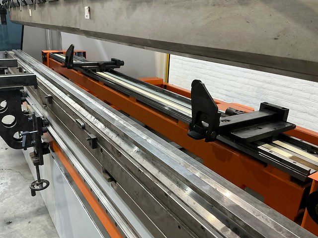 Ermaksan - speed-bend pro 3100x175 - cnc press brake - 2022 - afbeelding 2 van  22