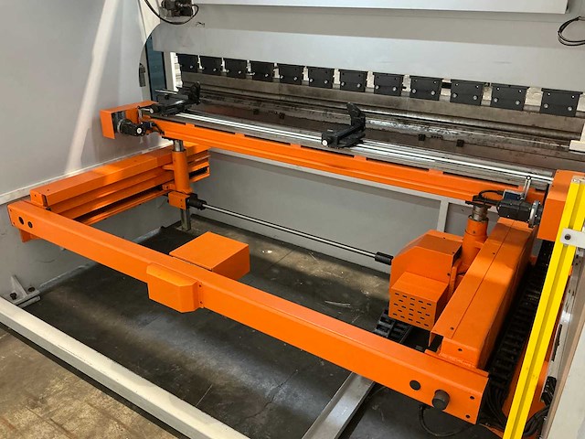 Ermaksan - speed-bend pro 3100x175 - cnc press brake - 2022 - afbeelding 4 van  22
