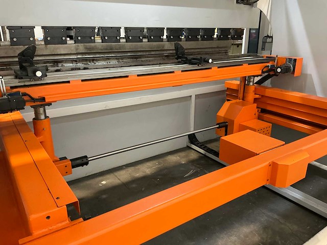 Ermaksan - speed-bend pro 3100x175 - cnc press brake - 2022 - afbeelding 6 van  22
