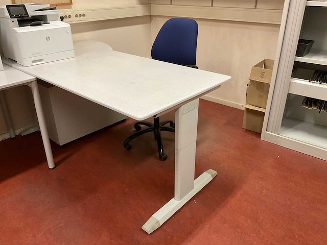 Eromes inhoud kantoor - afbeelding 3 van  17