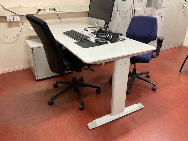 Eromes inhoud kantoor - afbeelding 8 van  17