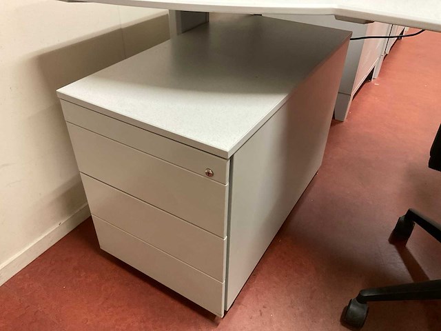 Eromes inhoud kantoor - afbeelding 9 van  17