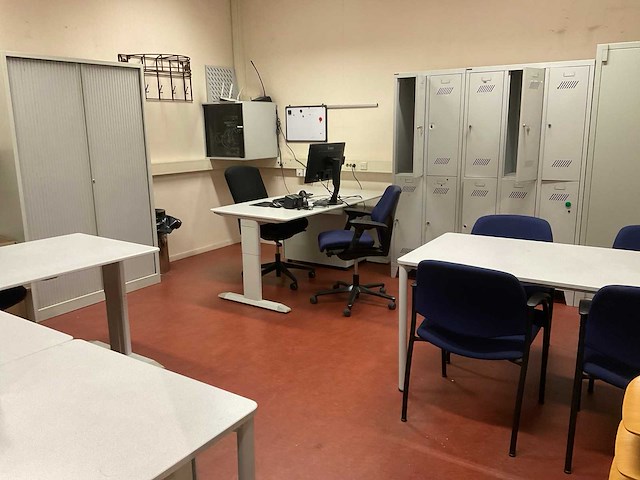 Eromes inhoud kantoor - afbeelding 1 van  17