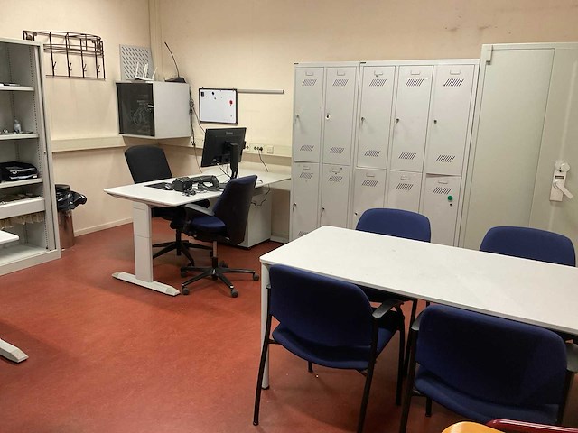 Eromes inhoud kantoor - afbeelding 10 van  17