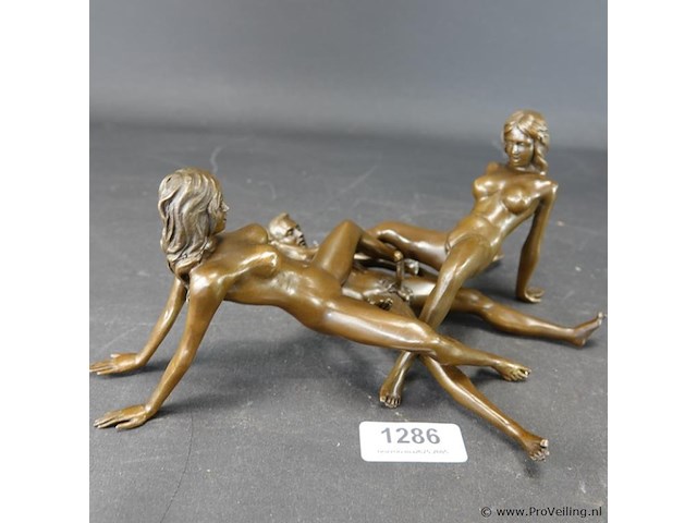 Erotisch bronzen driedelige sculptuur - afbeelding 1 van  5