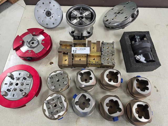 Erowa - various machine tools - afbeelding 1 van  7