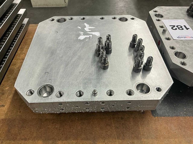 Erowa opspansplaat voor cnc machine (2x) - afbeelding 4 van  5