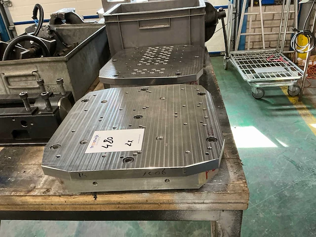 Erowa pneumatische montagetafel / opspangereedschap (2x) - afbeelding 2 van  6