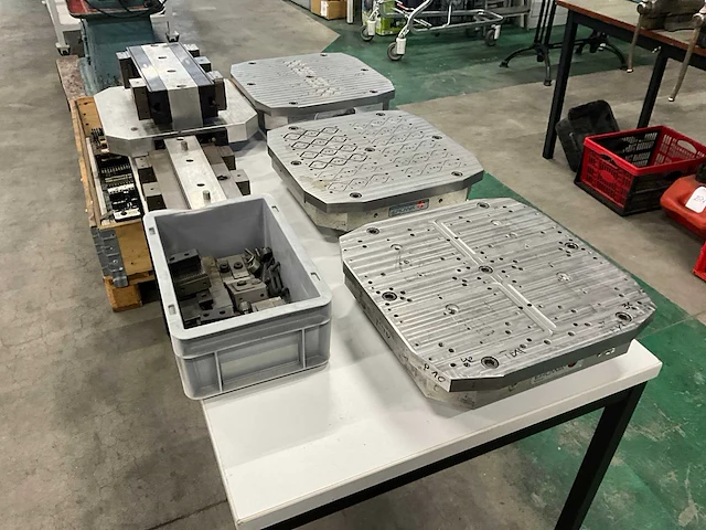 Erowa pneumatische montagetafel / opspangereedschap (4x) - afbeelding 2 van  8