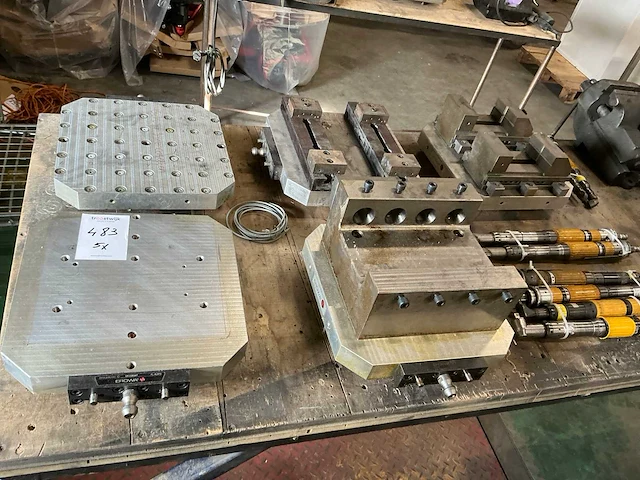 Erowa pneumatische montagetafel / opspangereedschap (5x) - afbeelding 1 van  7