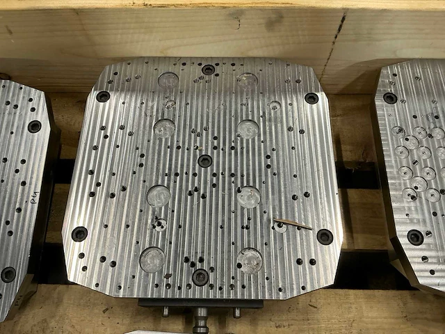 Erowa pneumatische montagetafel / opspangereedschap (5x) - afbeelding 7 van  9